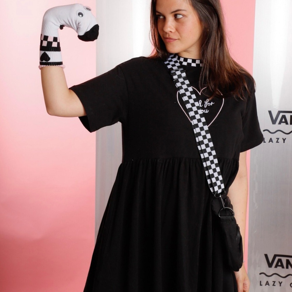 Vans x Lazy Oaf "Bad For You" Dress Rare Collab
-Size L - Picture 8 of 9